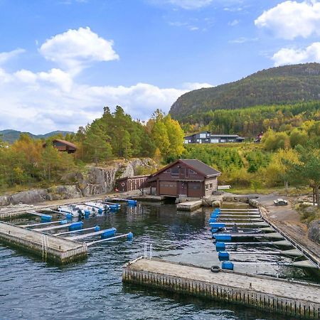 Вілла Charming House Located By The Fjord With The Pultpitrock Within Short Distance Єрпеланн Екстер'єр фото