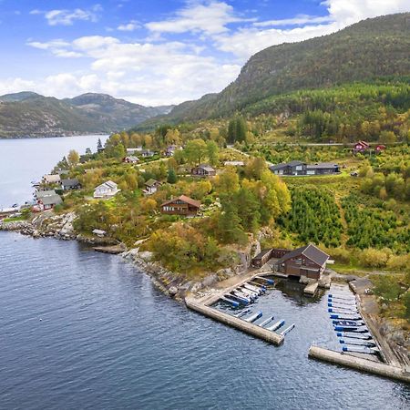 Вілла Charming House Located By The Fjord With The Pultpitrock Within Short Distance Єрпеланн Екстер'єр фото