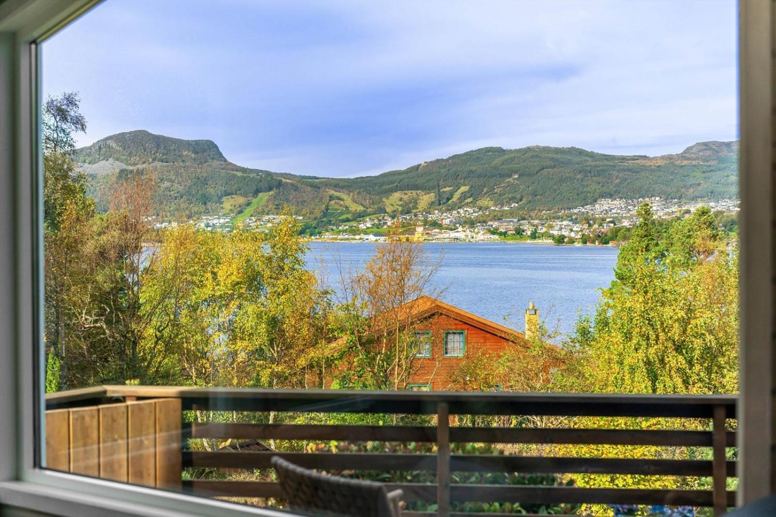 Вілла Charming House Located By The Fjord With The Pultpitrock Within Short Distance Єрпеланн Екстер'єр фото