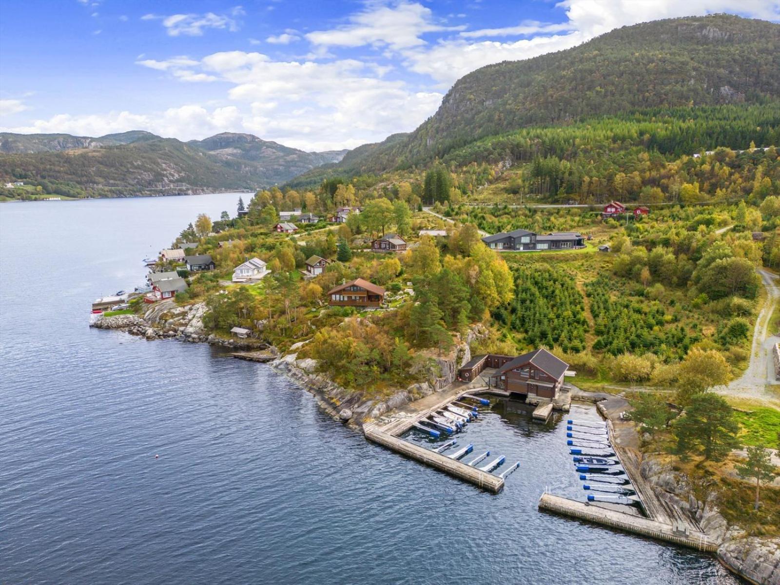 Вілла Charming House Located By The Fjord With The Pultpitrock Within Short Distance Єрпеланн Екстер'єр фото